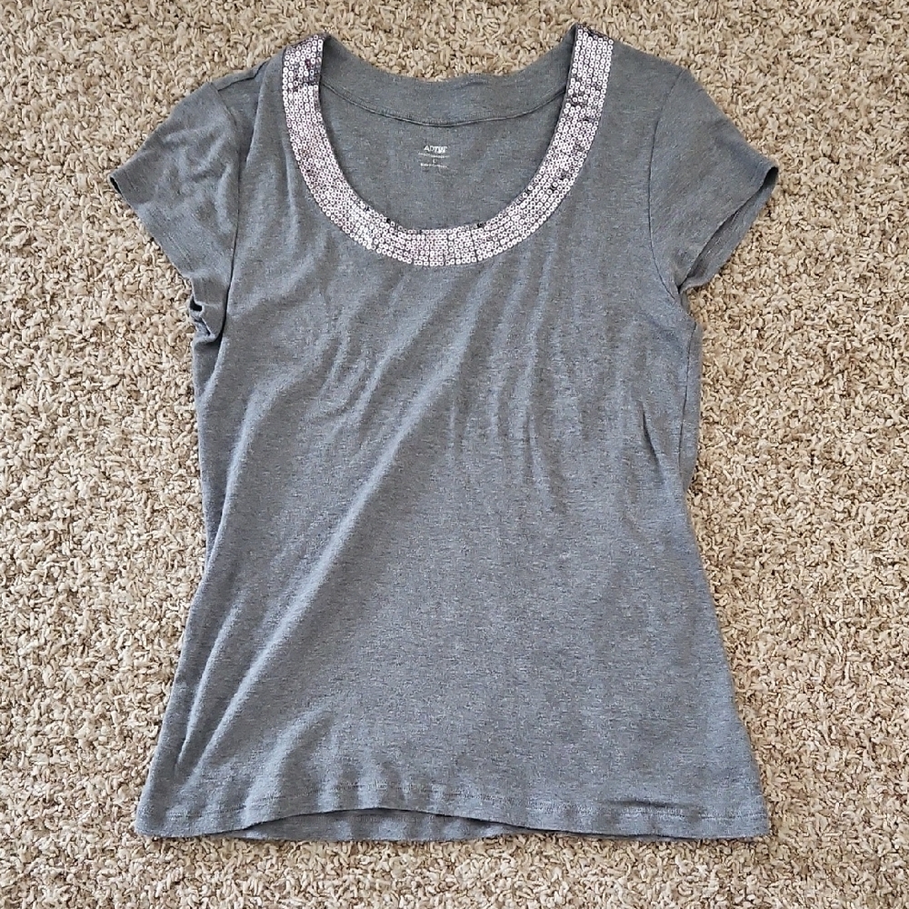 Apt. 9 Gray Scoop Neck Tee with Sequined Collar